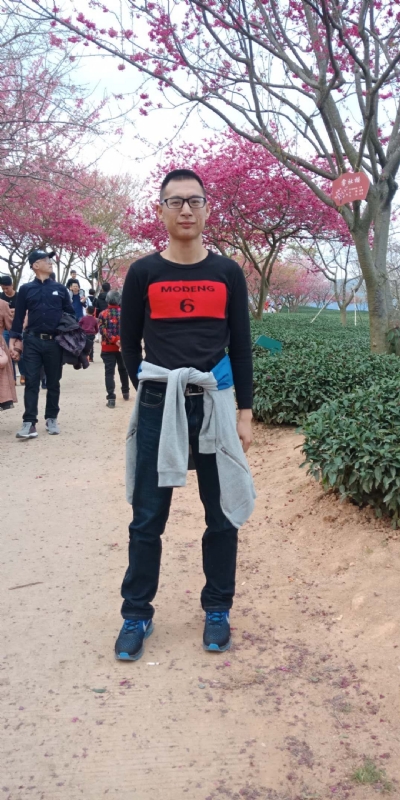 小梁的第一张照片--漳州相亲网