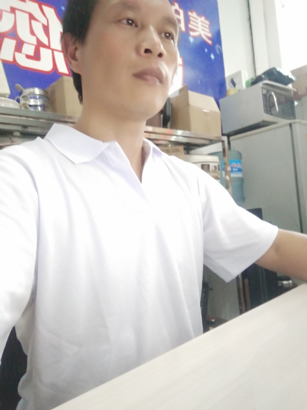 深蓝色的海的第一张照片--漳州相亲网
