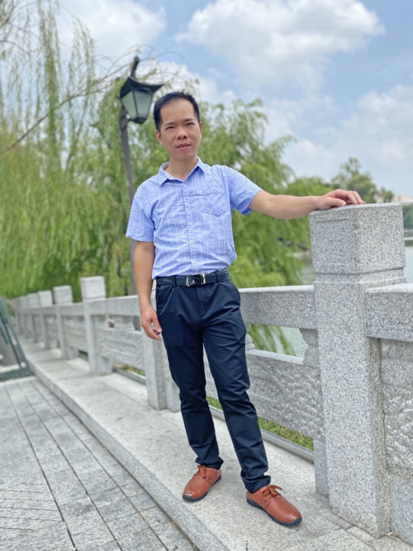 奇峰向阳的第一张照片--漳州相亲网