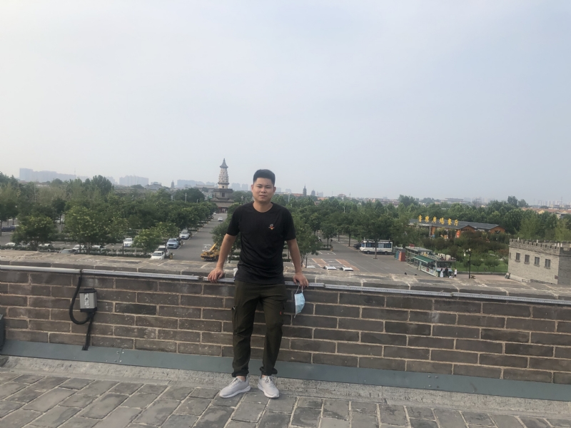 123.向左向右的第一张照片--漳州相亲网