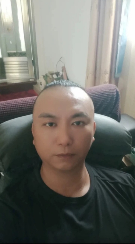 施逸森的第一张照片--漳州相亲网