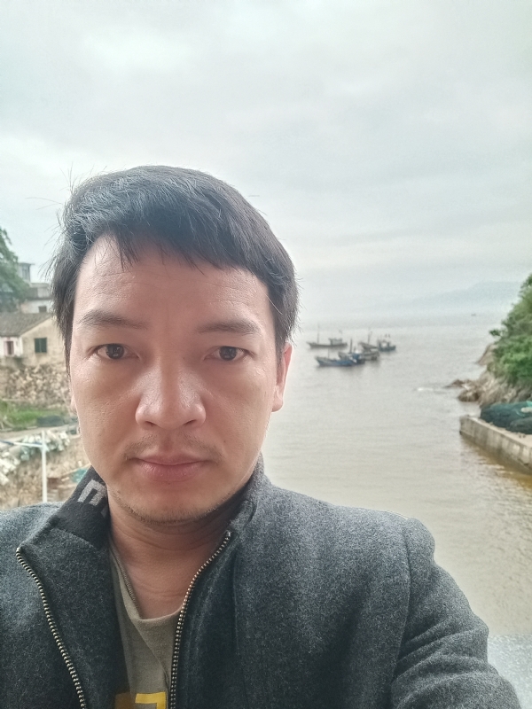 啊亮的第一张照片--漳州相亲网